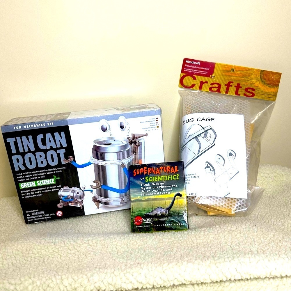 Bundle Children’s Toys Bug Cage, Tin Can Robot, Scientific Knowledge Cards